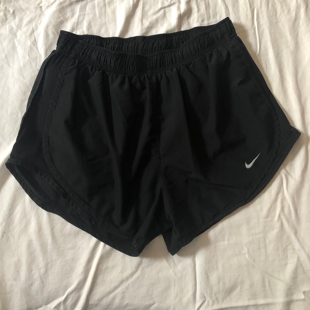 Nike running shorts size M
